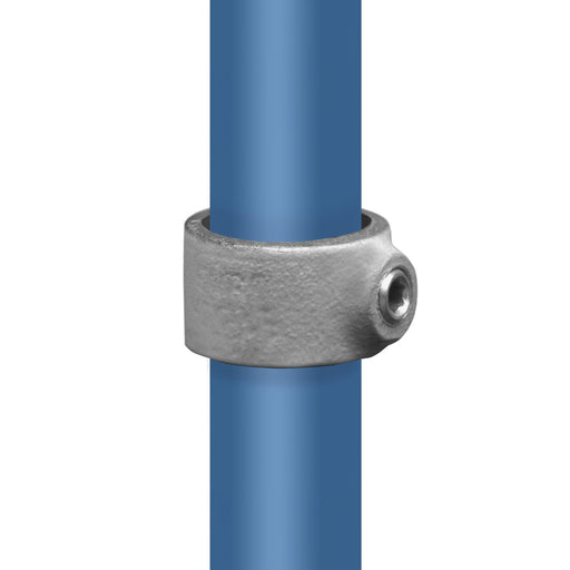 Rohrverbinder Stellring einfach aus Stahl verzinkt – Montagebeispiel mit senkrechtem Rohr